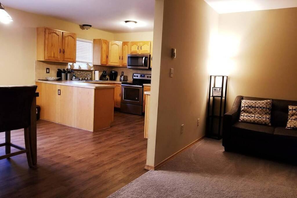 *Amenity-Filled Waterfront Oasis @Saw Creek Estates Near Waterfalls And Hiking* East Stroudsburg Exterior foto